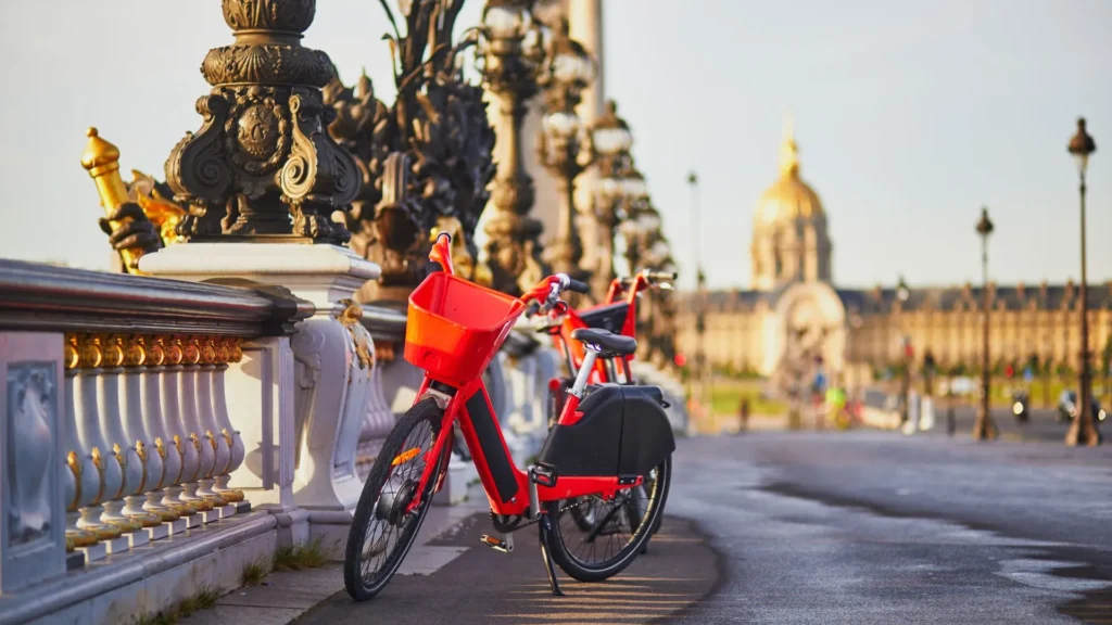 Paris biking